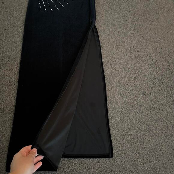 90s black velvet sparkly square neck maxi gown - Picture 4 of 5